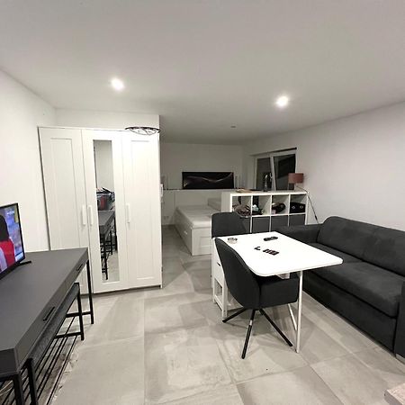 Willkommen In Dagersheim Bei Boeblingen! Gemuetliches 1 Zi Appartement Zum Wohlfuehlen In Einem Angenehmen Umfeld! エクステリア 写真