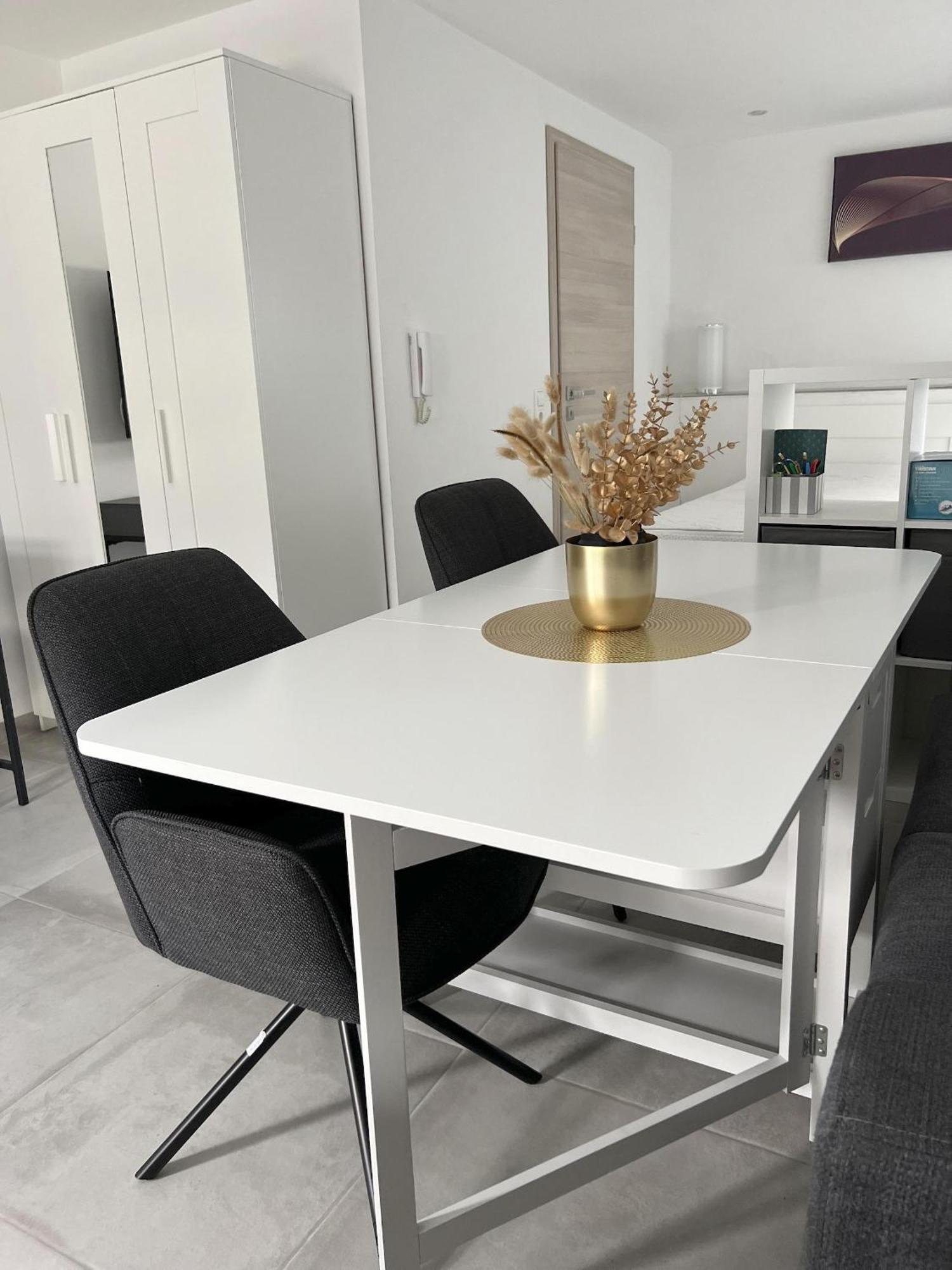 Willkommen In Dagersheim Bei Boeblingen! Gemuetliches 1 Zi Appartement Zum Wohlfuehlen In Einem Angenehmen Umfeld! エクステリア 写真